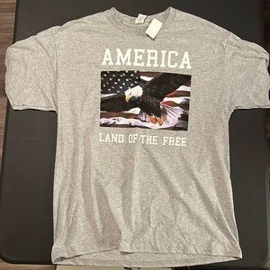 Large patriotic men’s tee